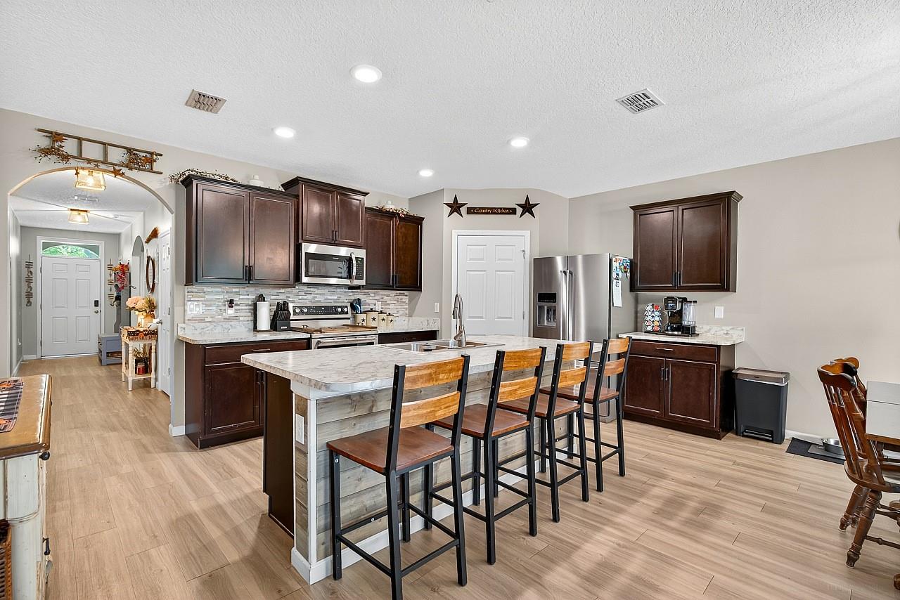 Homes for sale in Sebastian, FL | 233 Periwinkle Dr, Sebastian, FL 32958 | MLS# F10534109