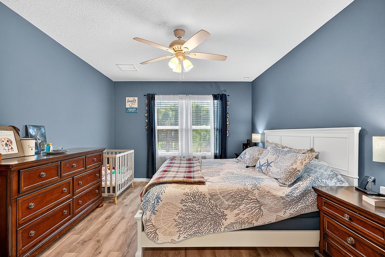 Homes for sale in Sebastian, FL | 233 Periwinkle Dr, Sebastian, FL 32958 | MLS# F10534109