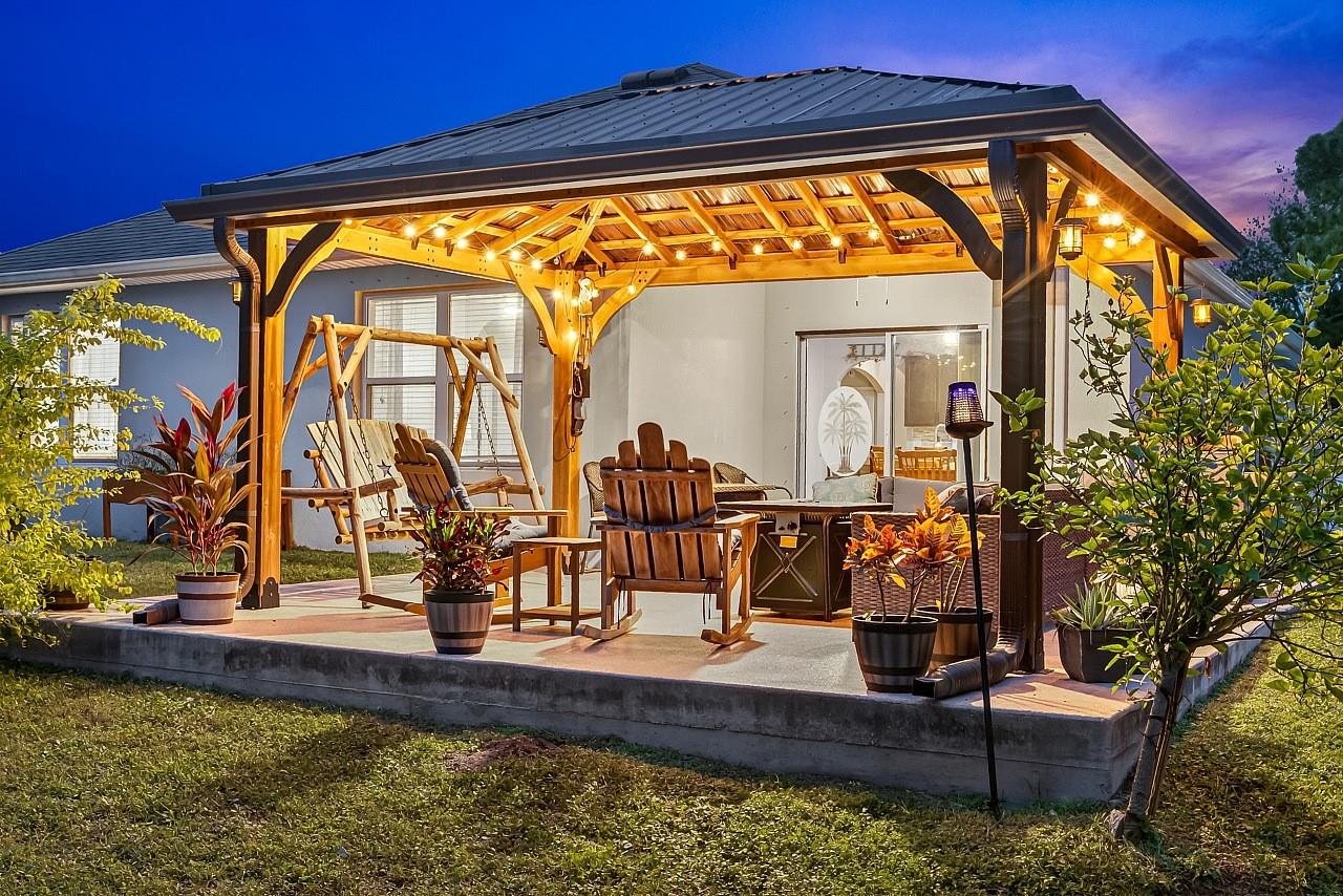 Homes for sale in Sebastian, FL | 233 Periwinkle Dr, Sebastian, FL 32958 | MLS# F10534109