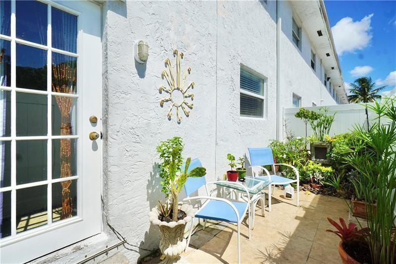 Homes for sale in Fort Lauderdale, FL | 1470 N Dixie Hwy #11, Fort Lauderdale, FL 33304 | MLS# F10534447