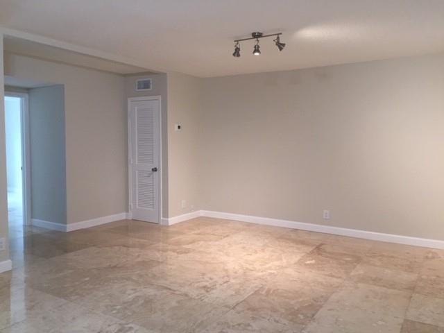 Homes for sale in Fort Lauderdale, FL | 1470 N Dixie Hwy #11, Fort Lauderdale, FL 33304 | MLS# F10534447