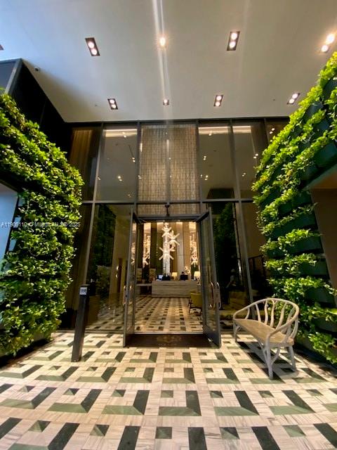 Condo for Sale in Miami, FL