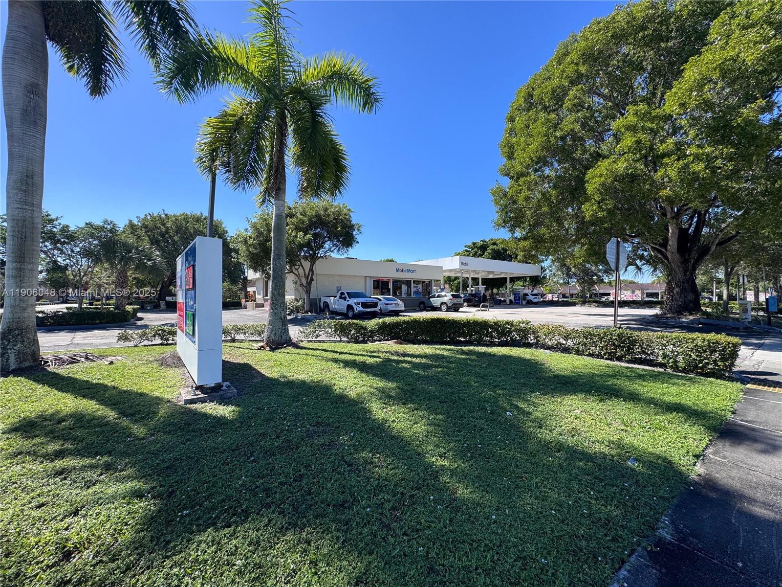 8400 Oakland Park Blvd, Sunrise, Florida 33351