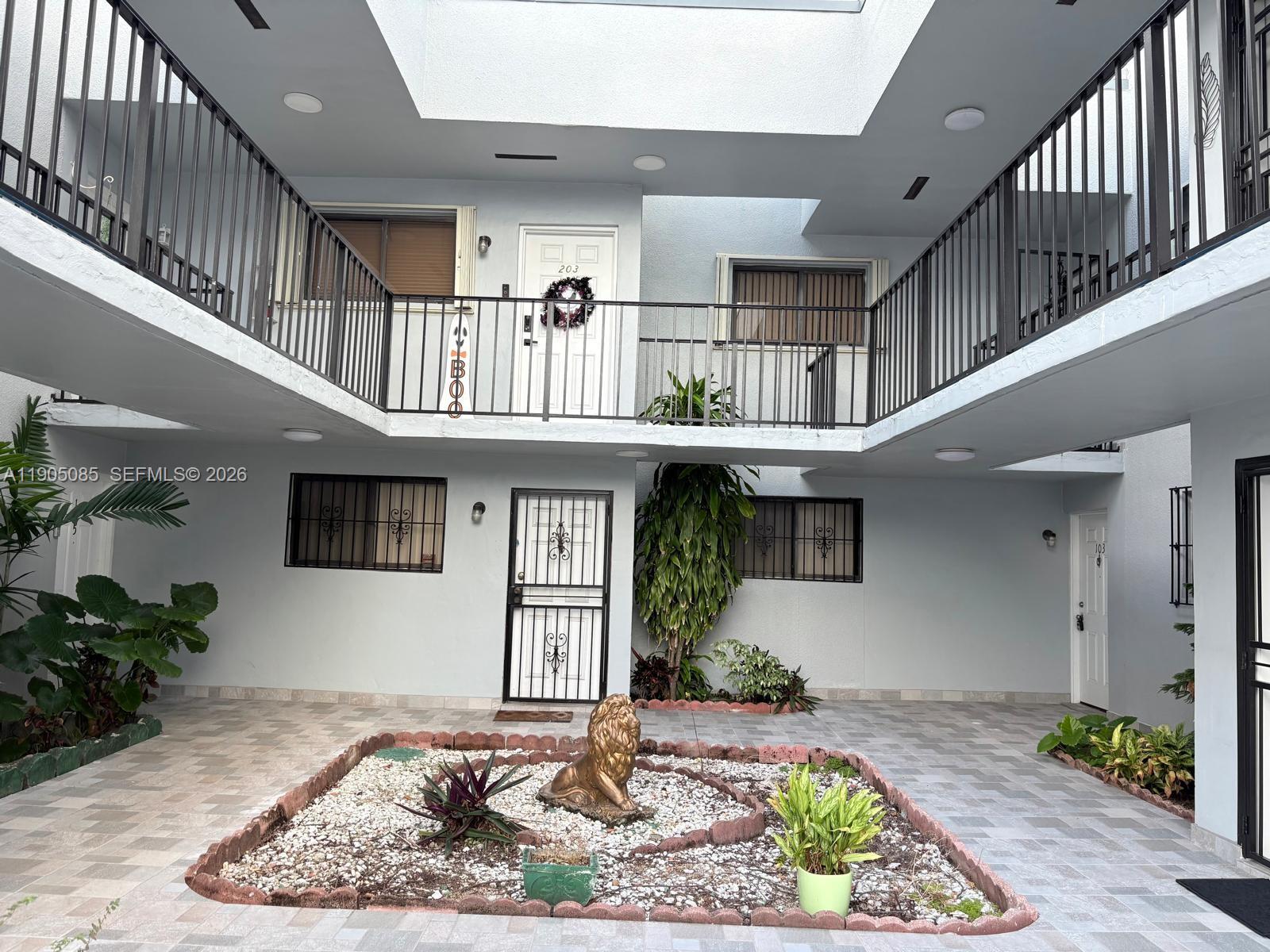 Villas Del Sol Condo