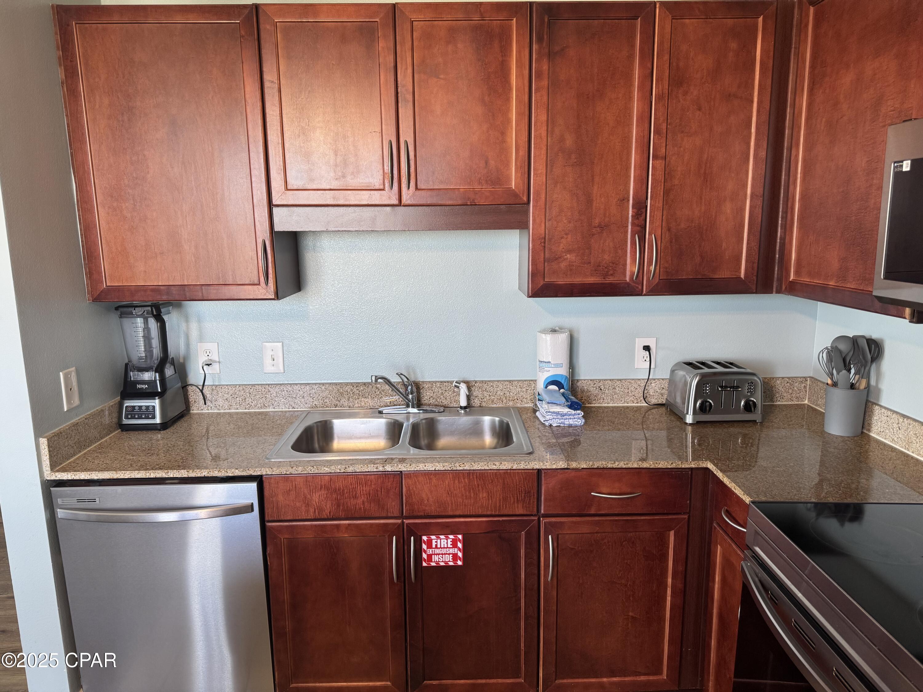 Image 3 For 9902 Thomas Drive 1138