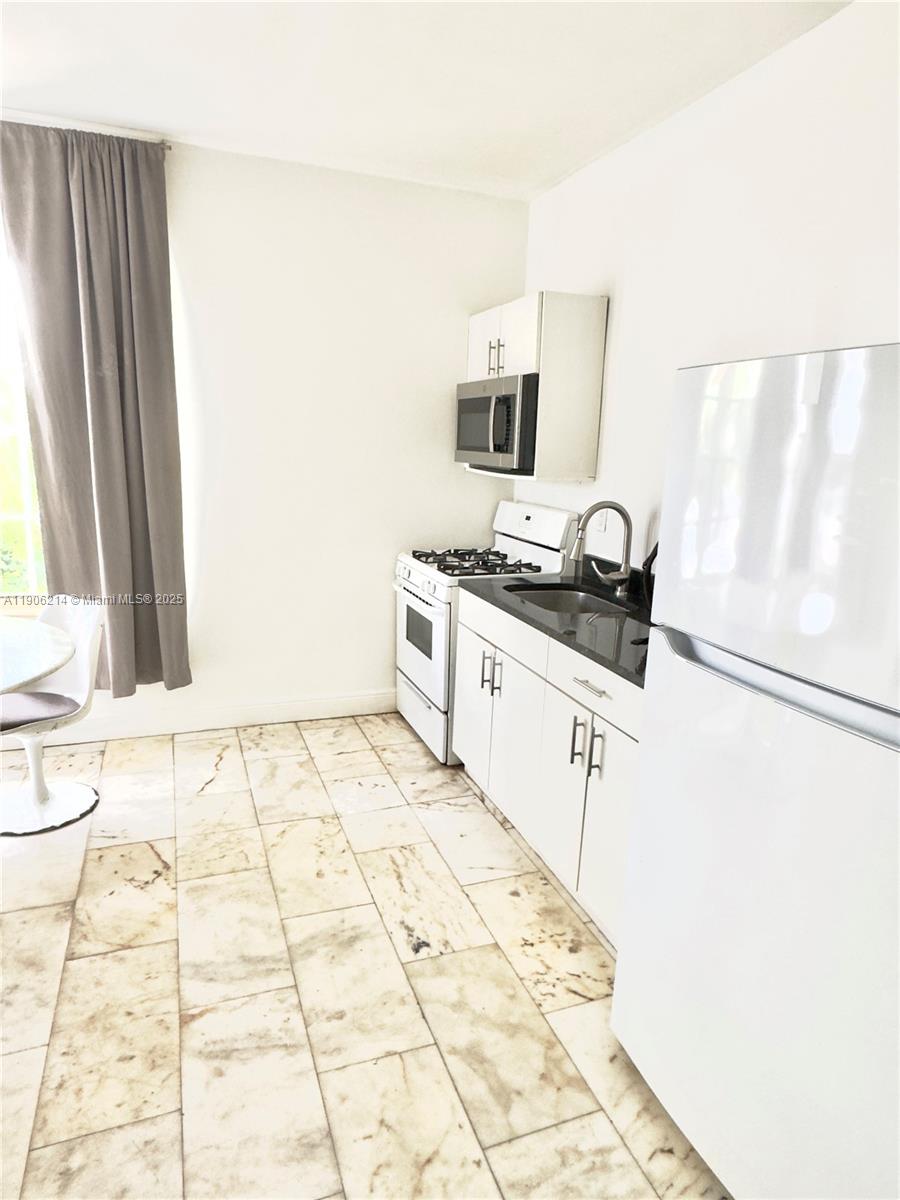 Homes for sale in Miami Beach, FL | 1526 Pennsylvania Ave #2, Miami Beach, FL 33139 | MLS# A11906214