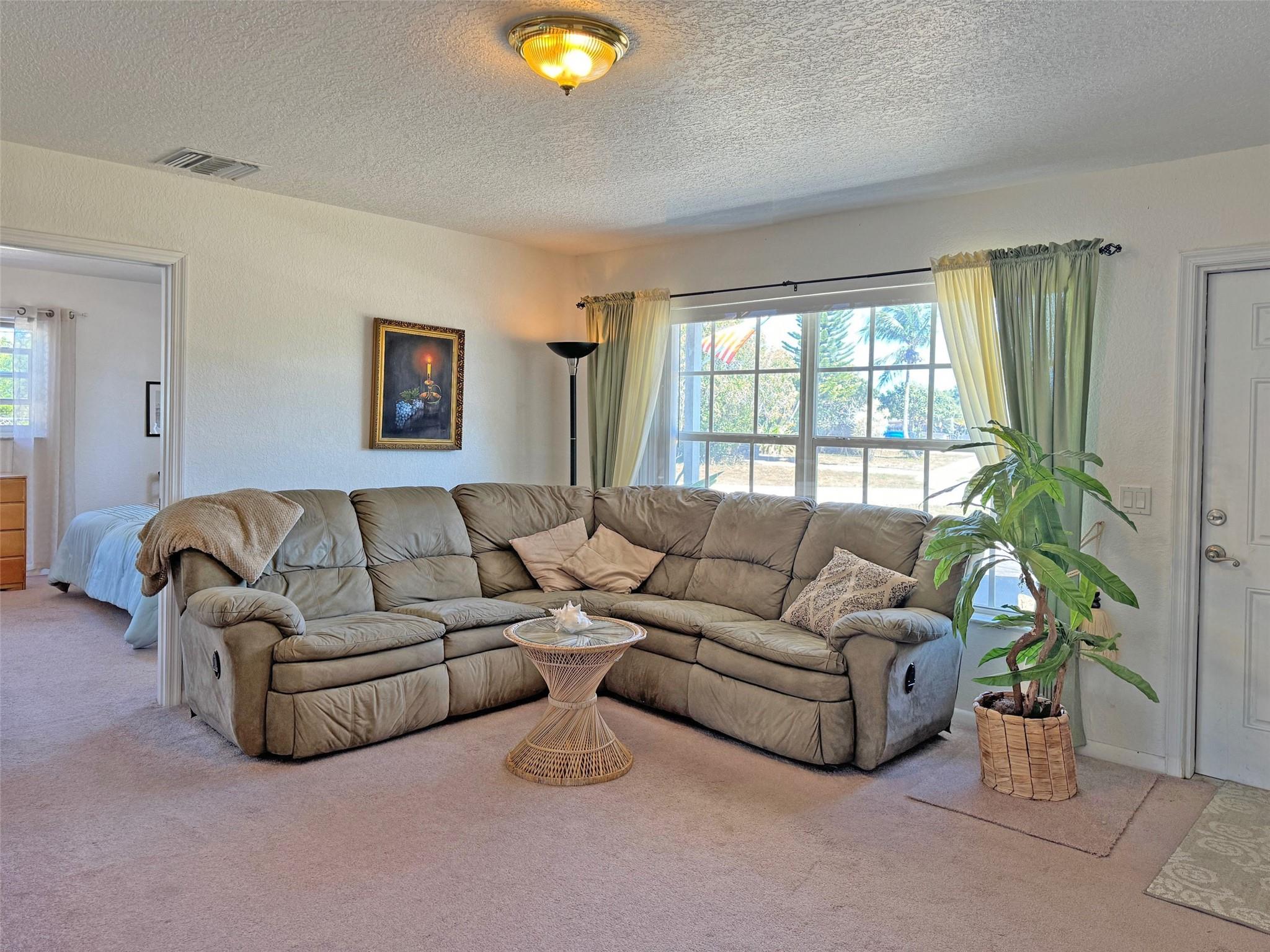 Homes for sale in Greenacres, FL | 3701 S 56Th Ter, Greenacres, FL 33463 | MLS# F10534430