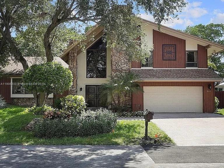 Jacaranda Area 9-Coco Plum