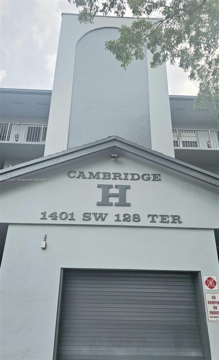 Cambridge At Century Vill