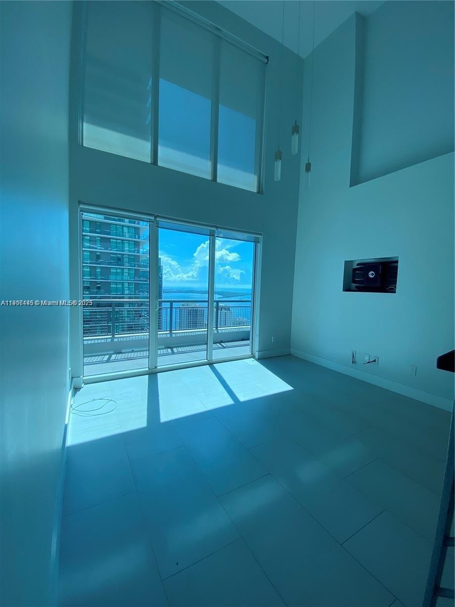 Condo for Sale in Miami, FL