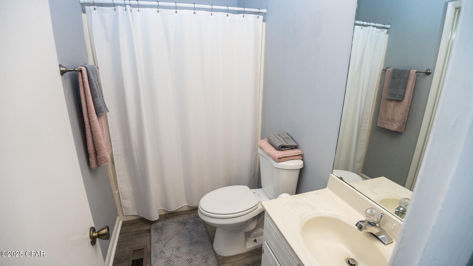 Image 28 For 17462 Front Beach Road 27a