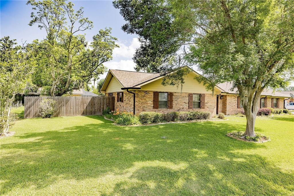 Homes for sale in Houma, LA | 208 Aline Street Street, Houma, LA 70364 | MLS# 2528958