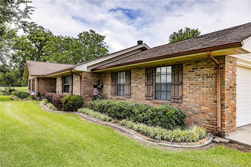 Homes for sale in Houma, LA | 208 Aline Street Street, Houma, LA 70364 | MLS# 2528958