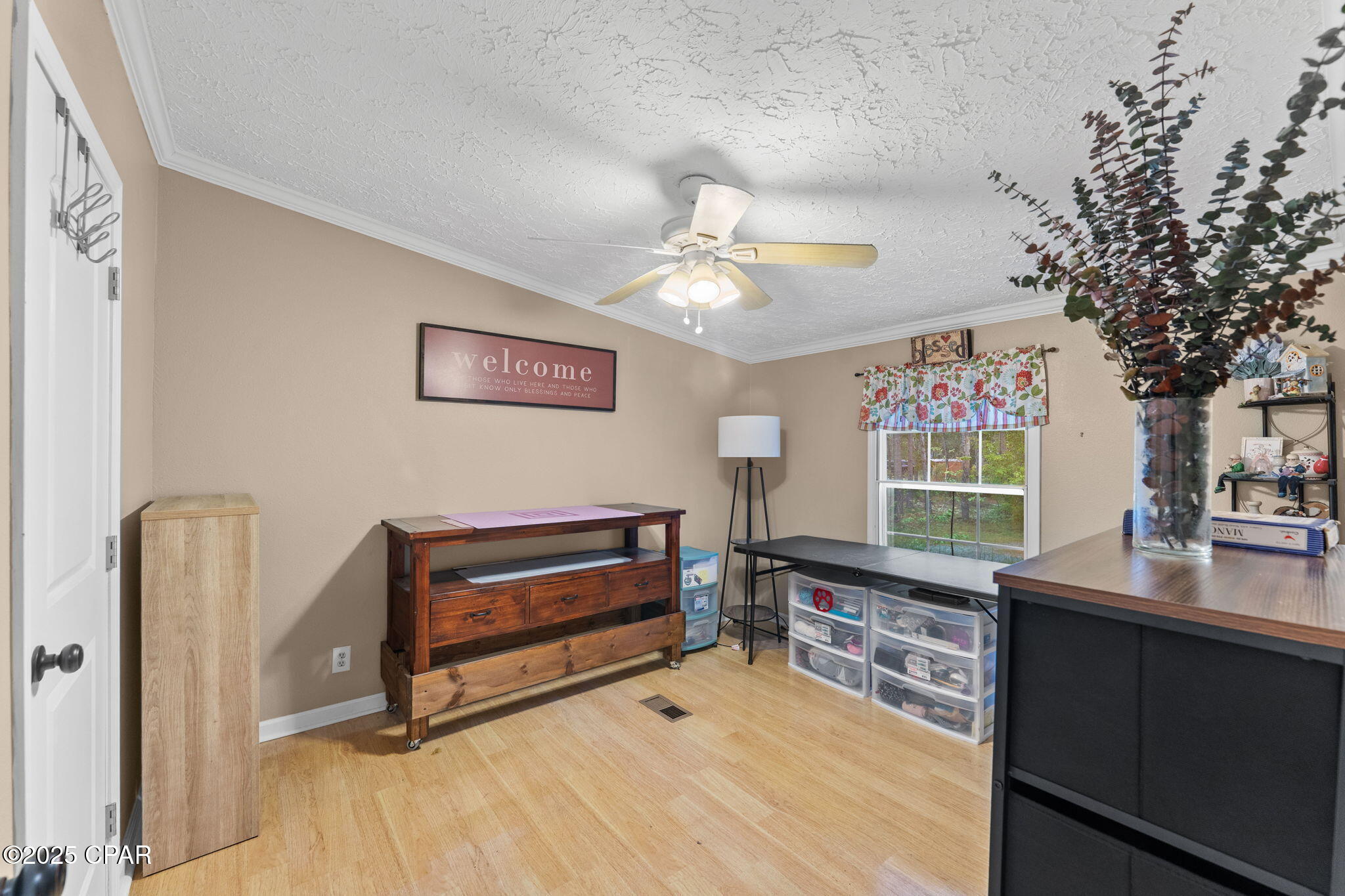 Image 30 For 1304 Moon Court