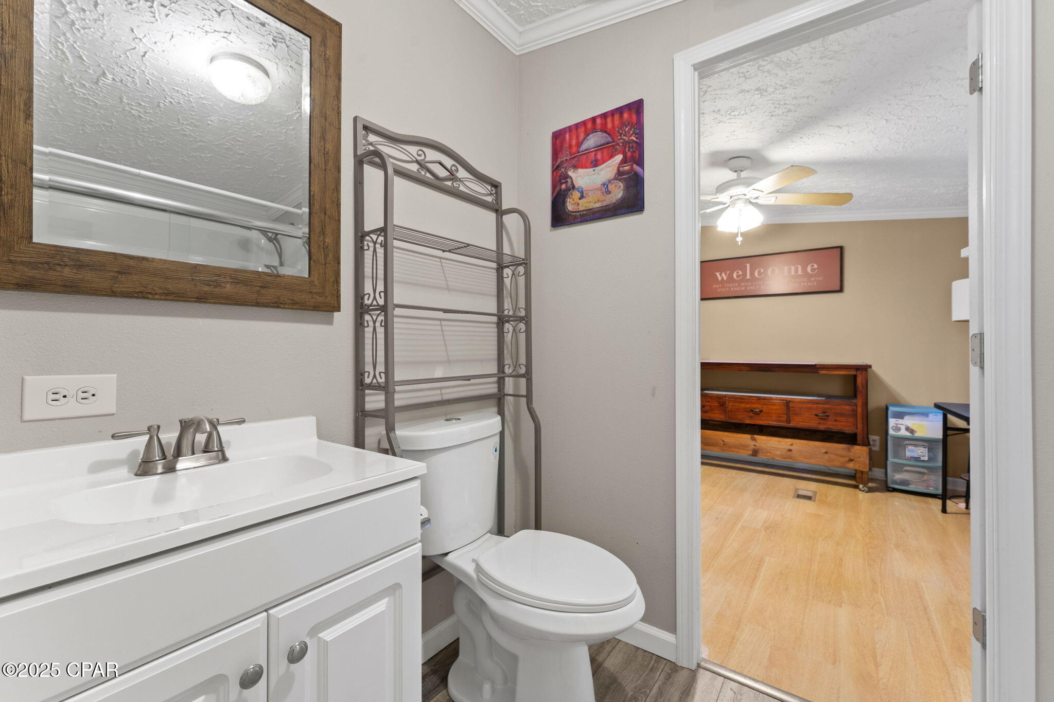 Image 33 For 1304 Moon Court