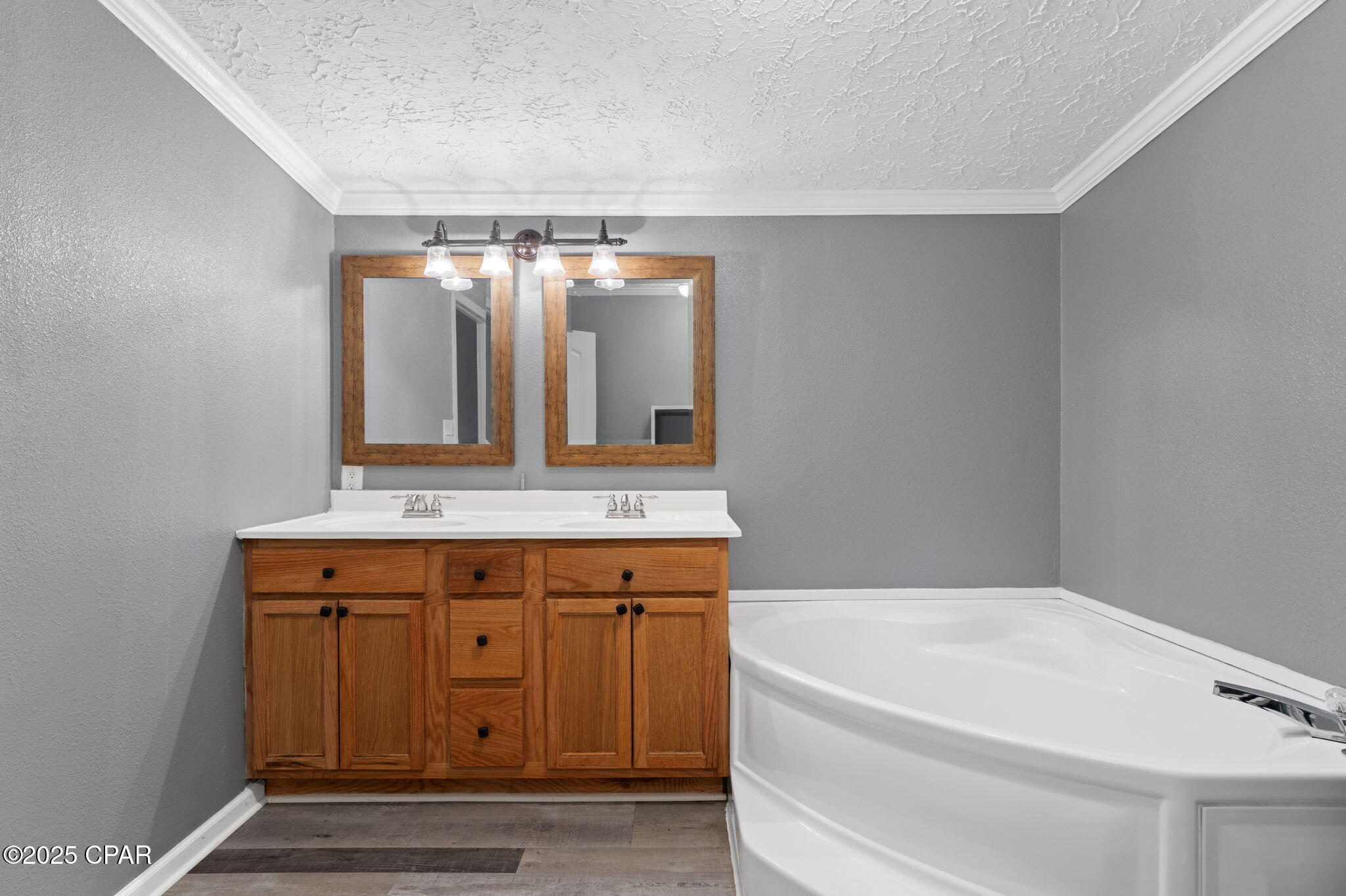 Image 39 For 1304 Moon Court