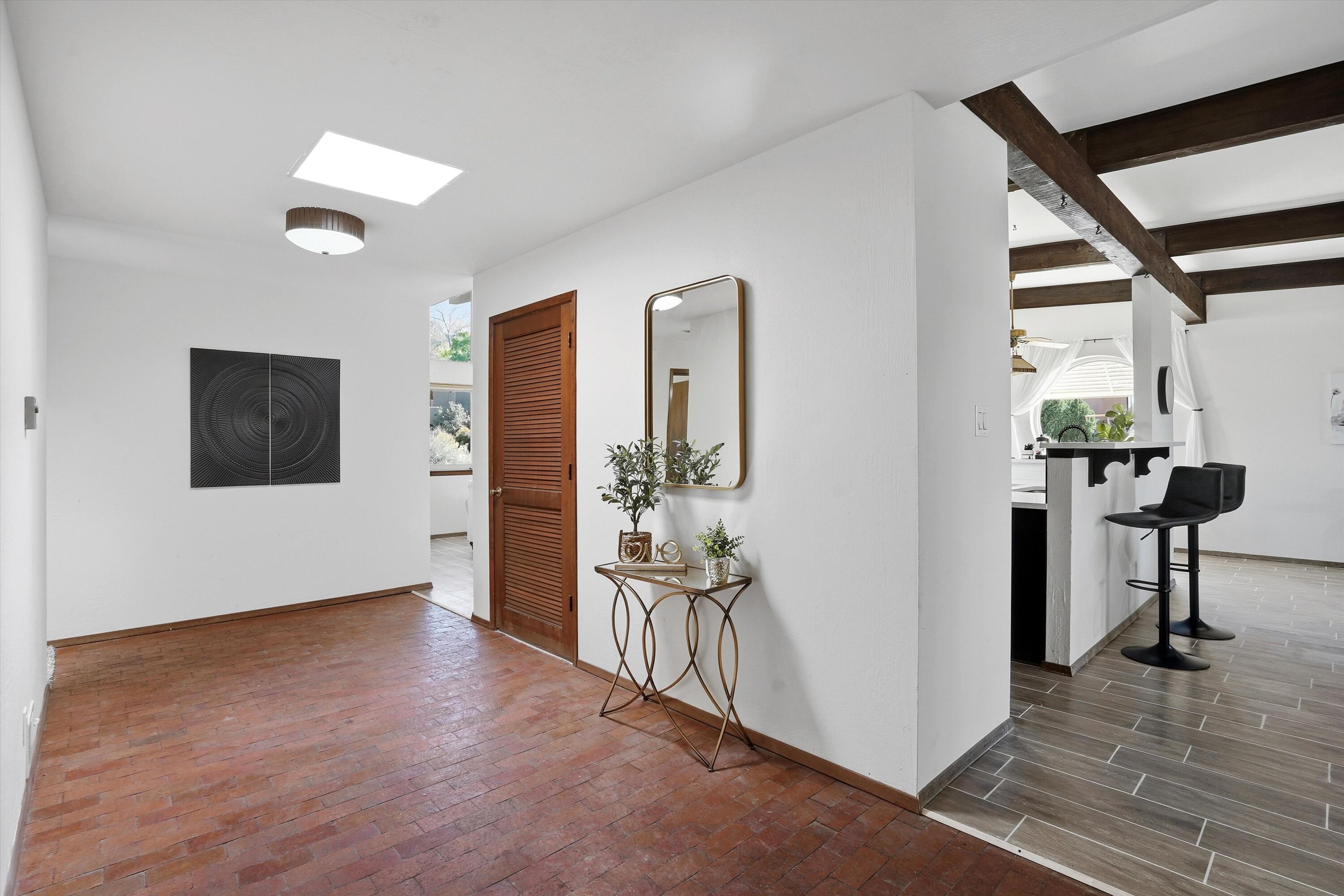 Homes for sale in Albuquerque, NM | 726 Tramway Vista Dr Ne #20, Albuquerque, NM 87122 | MLS# 1093837