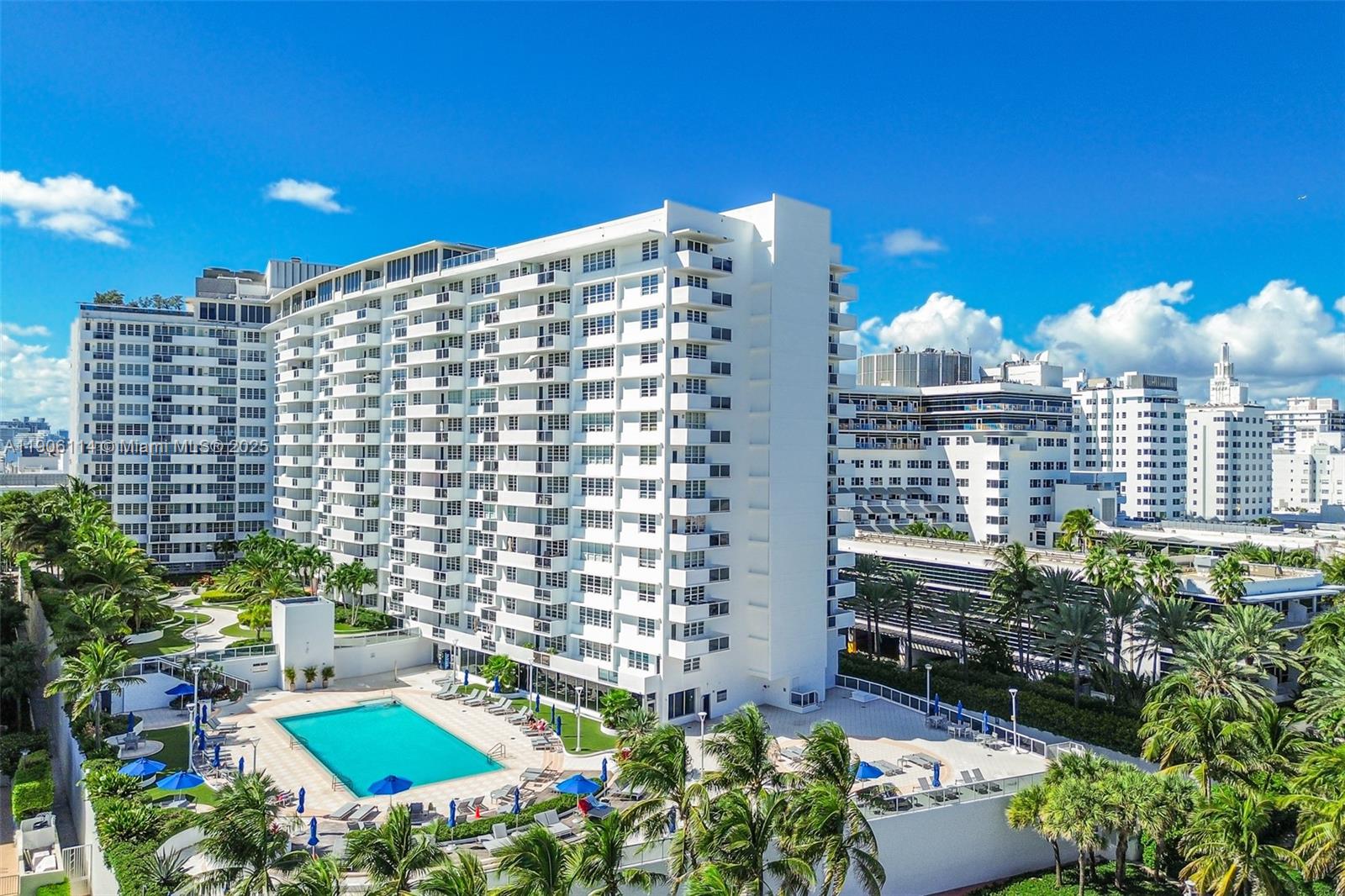 The Decoplage Condo