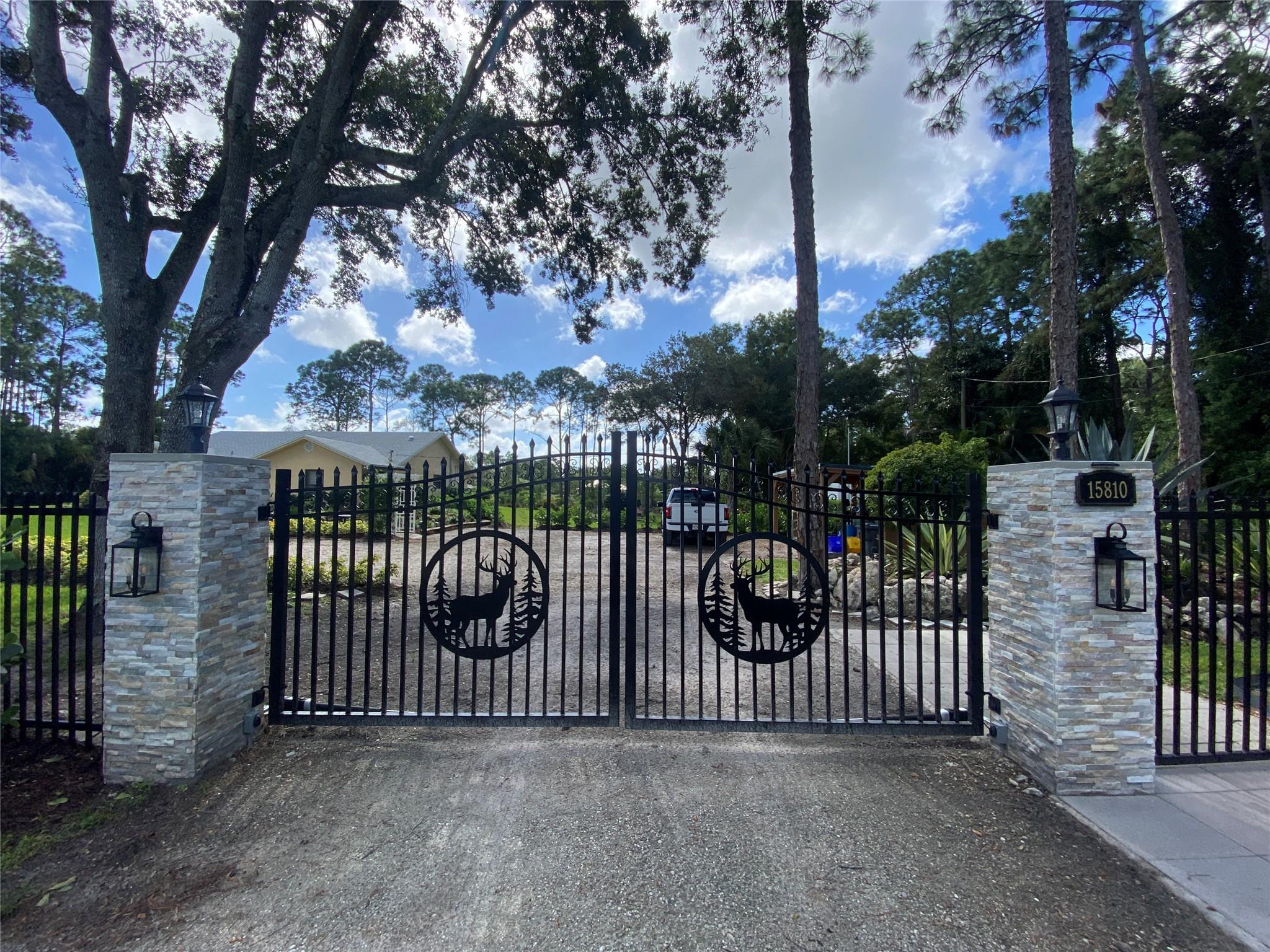 Homes for sale in Loxahatchee, FL | 15810 N 83rd Lane N, Loxahatchee, FL 33470 | MLS# F10534523