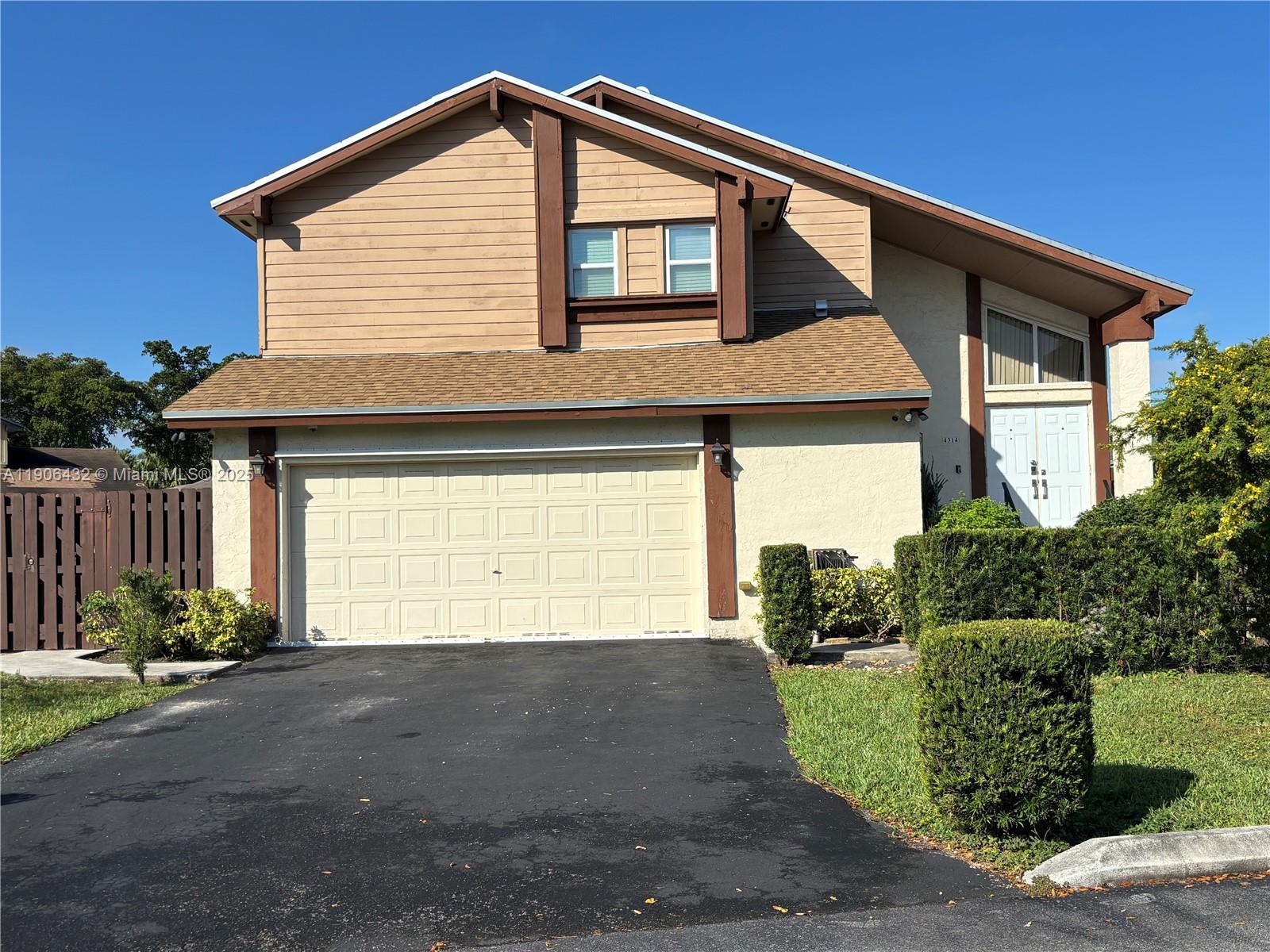 Lakes Of The Meadow Patio