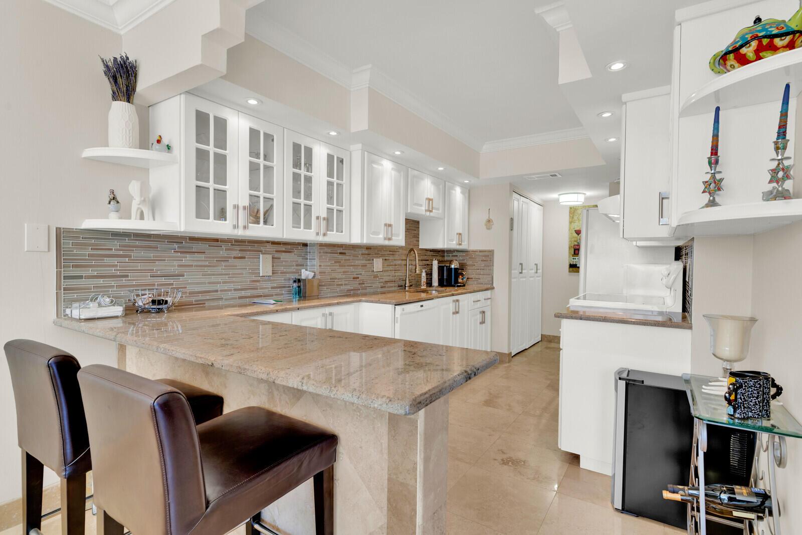 Porta Bella East And Port