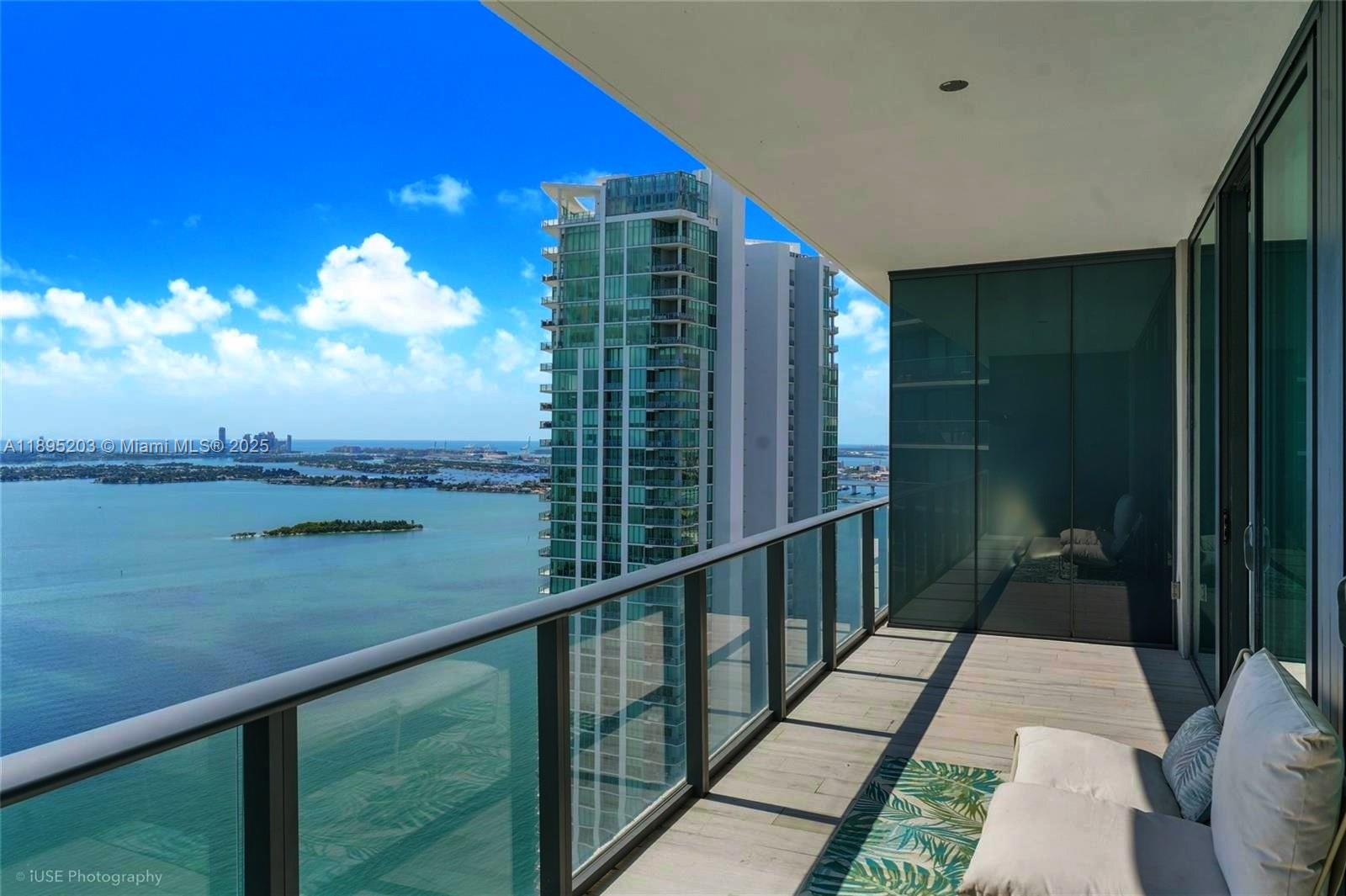 Condo for Sale in Miami, FL