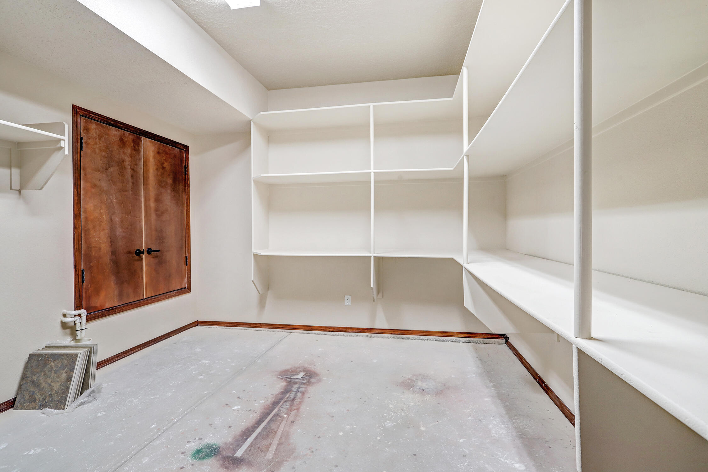 11012 Lazo Street NW Kitchen