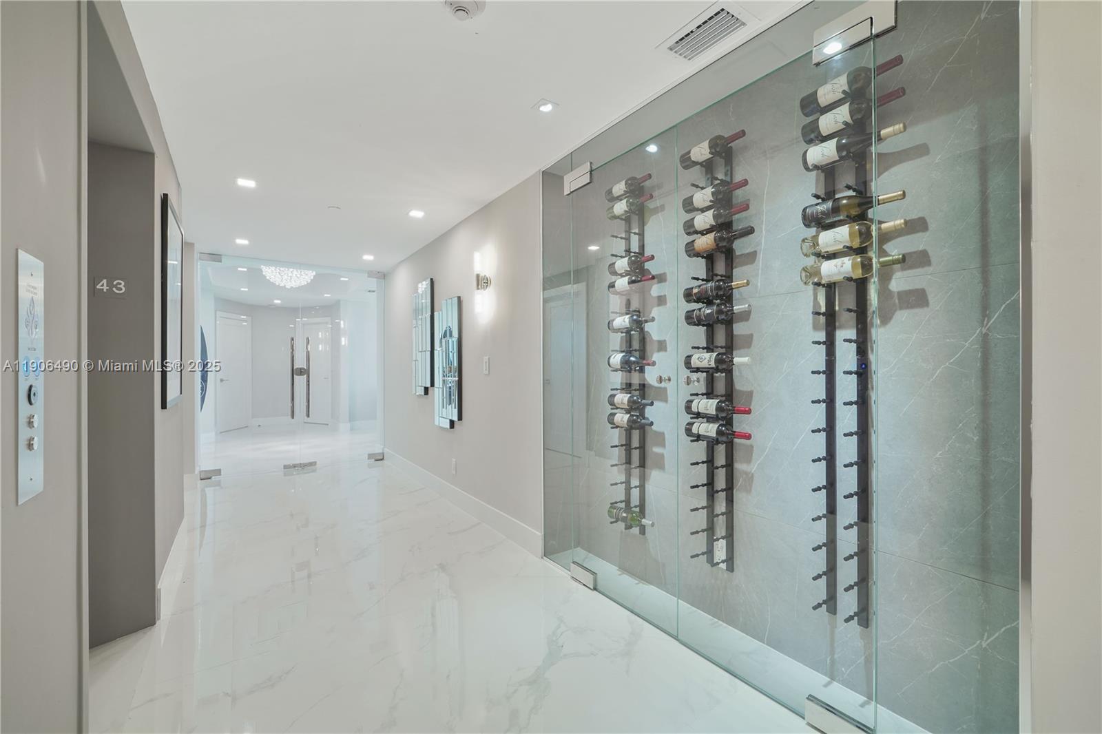Condo for Sale in Miami Beach, FL