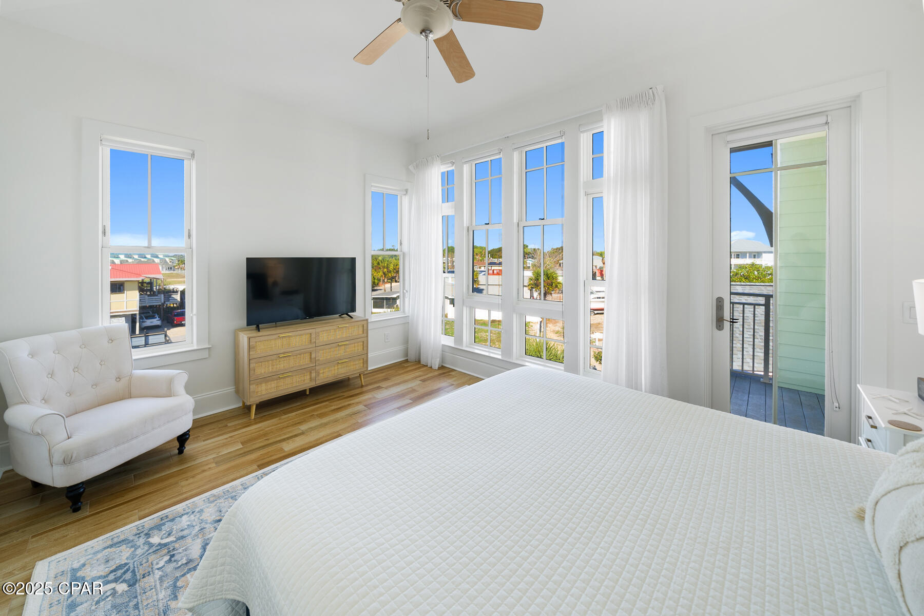 Image 16 For 17820 Front Beach Road B