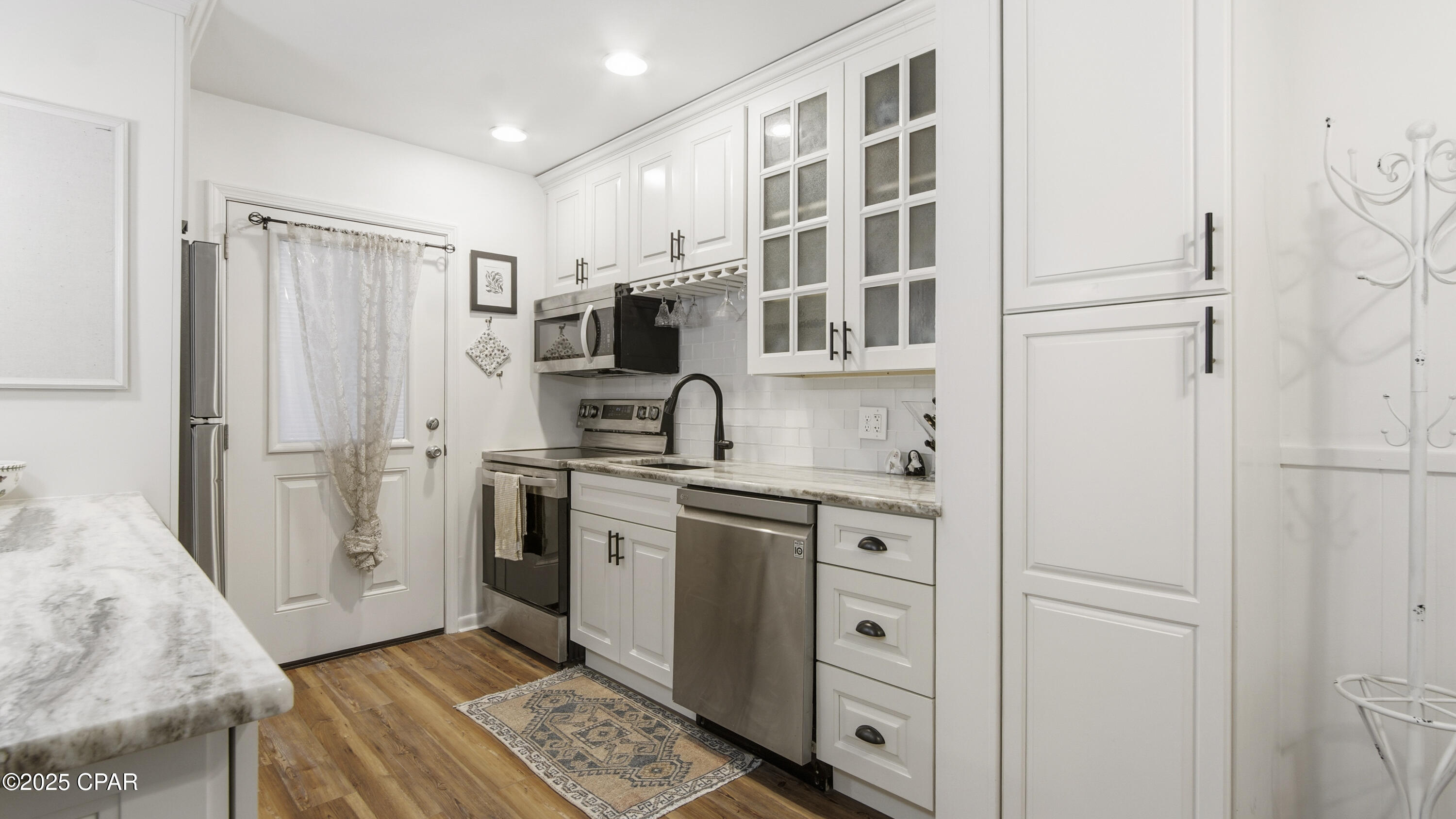 Image 4 For 2100 Beach Drive S102