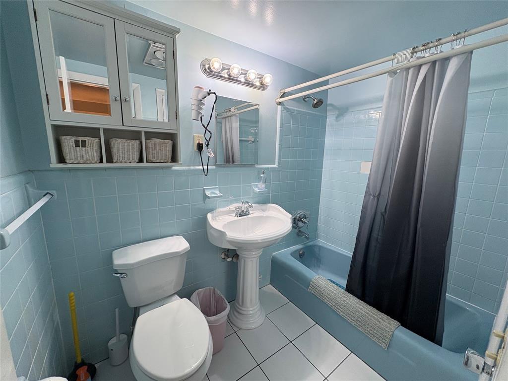 Homes for sale in Deerfield Beach, FL | 120 Ne 20Th Ave #2, Deerfield Beach, FL 33441 | MLS# F10534644