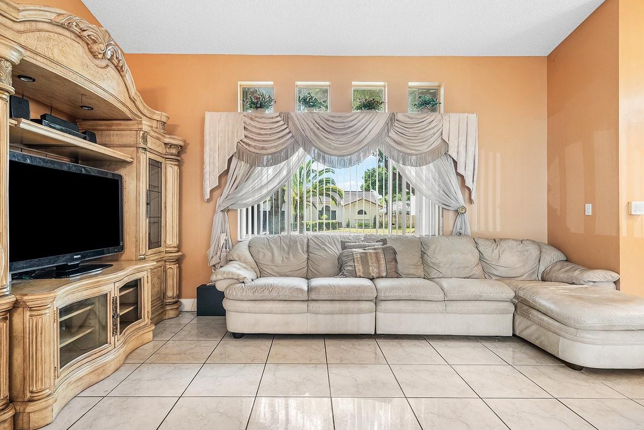 Homes for sale in Coral Springs, FL | 9861 Nw 28Th Pl, Coral Springs, FL 33065 | MLS# F10534386