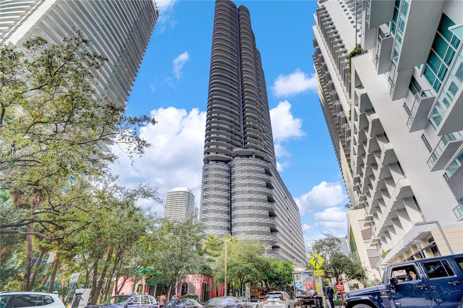 Condo for Sale in Miami, FL