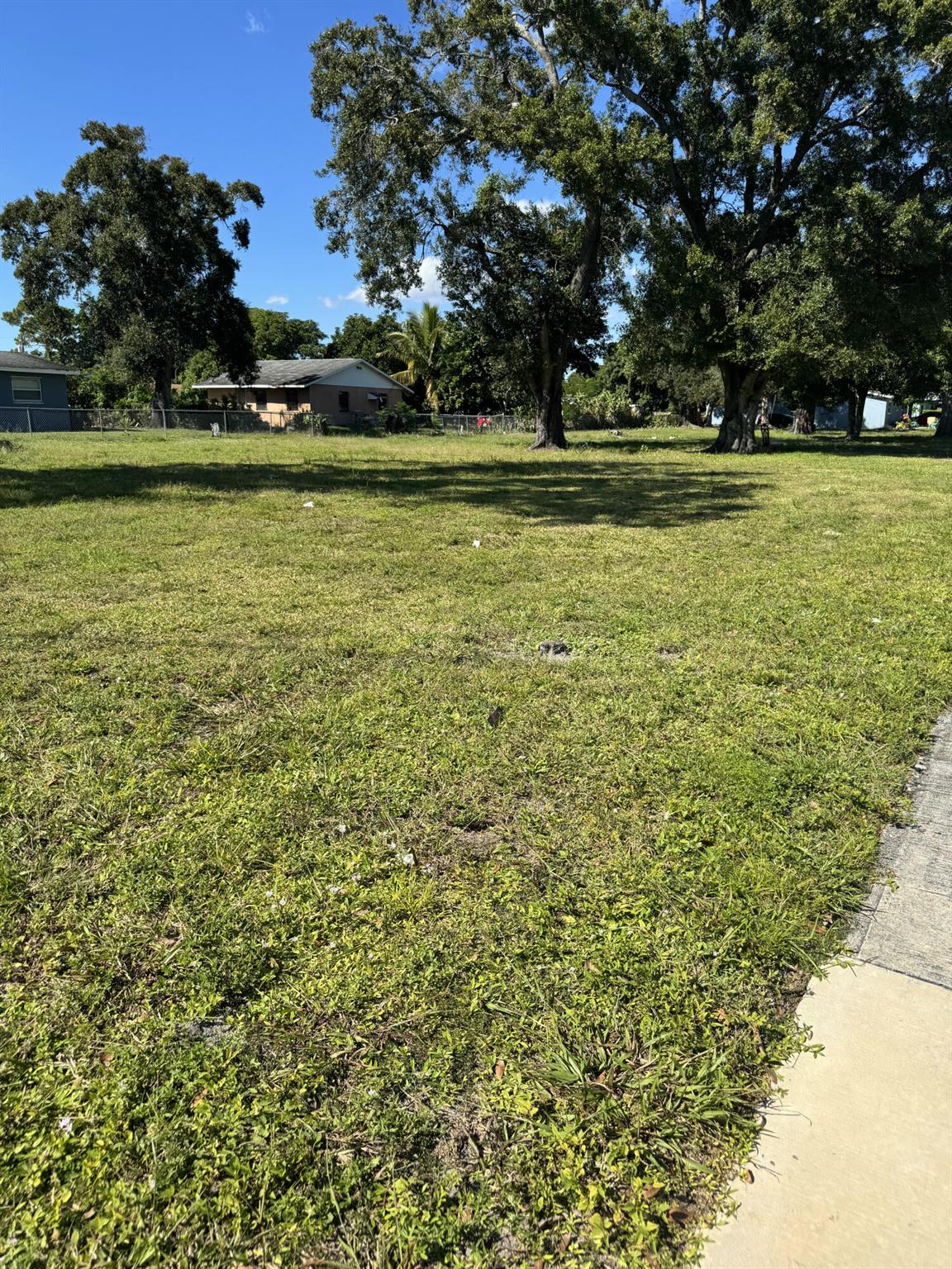 Homes for sale in Fort Pierce, FL | 201 N 29Th Street, Fort Pierce, FL 34947 | MLS# R11137135