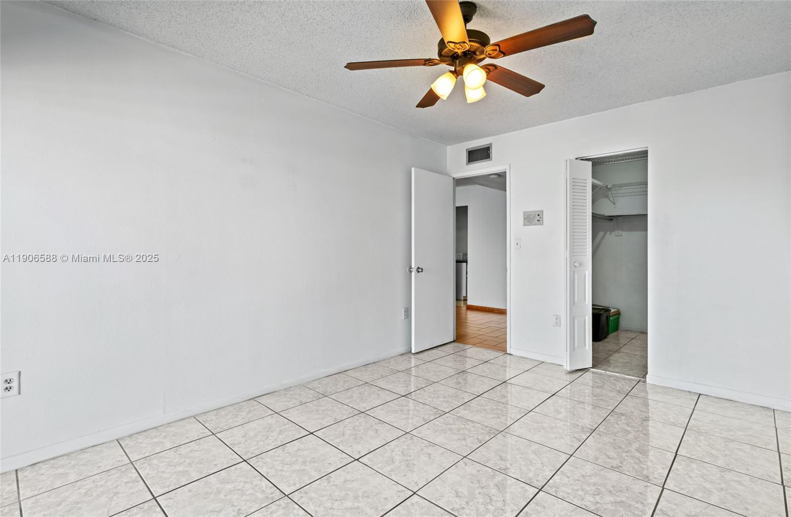 Homes for sale in Hialeah, FL | 1950 W 54Th St #313, Hialeah, FL 33012 | MLS# A11906588