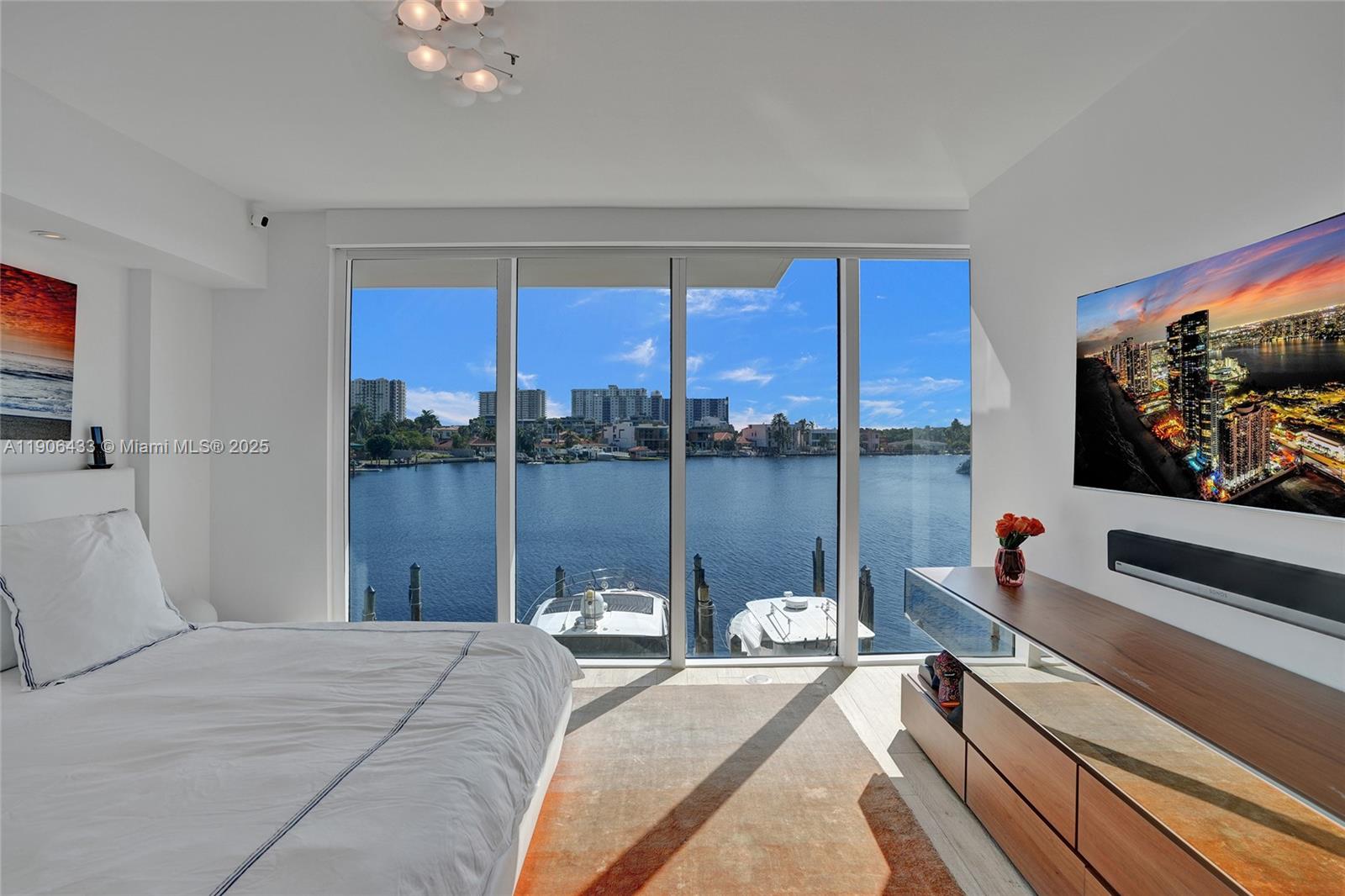 Apartamento à Venda em Sunny Isles Beach, FL