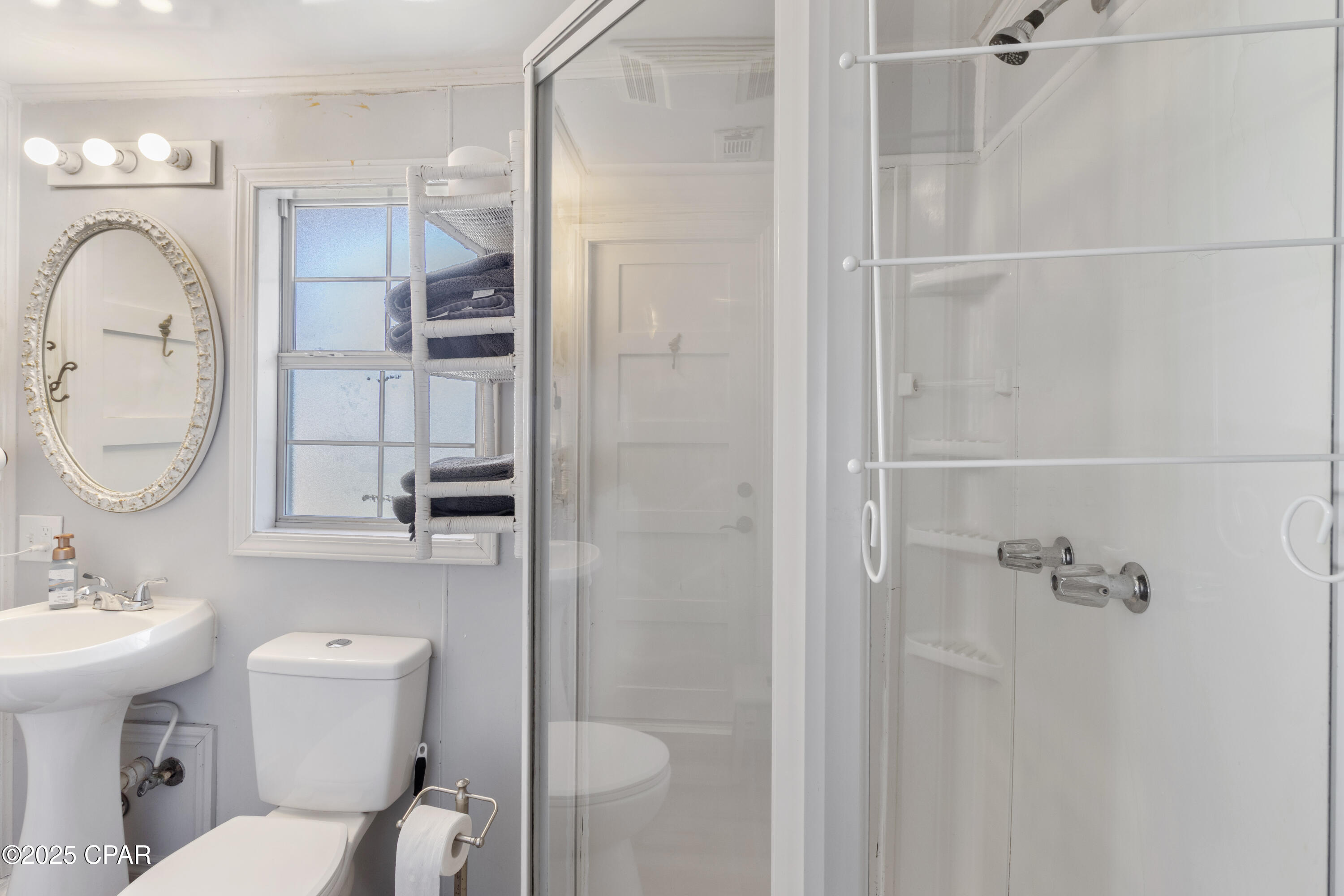 Image 21 For 216 Carol Place Place