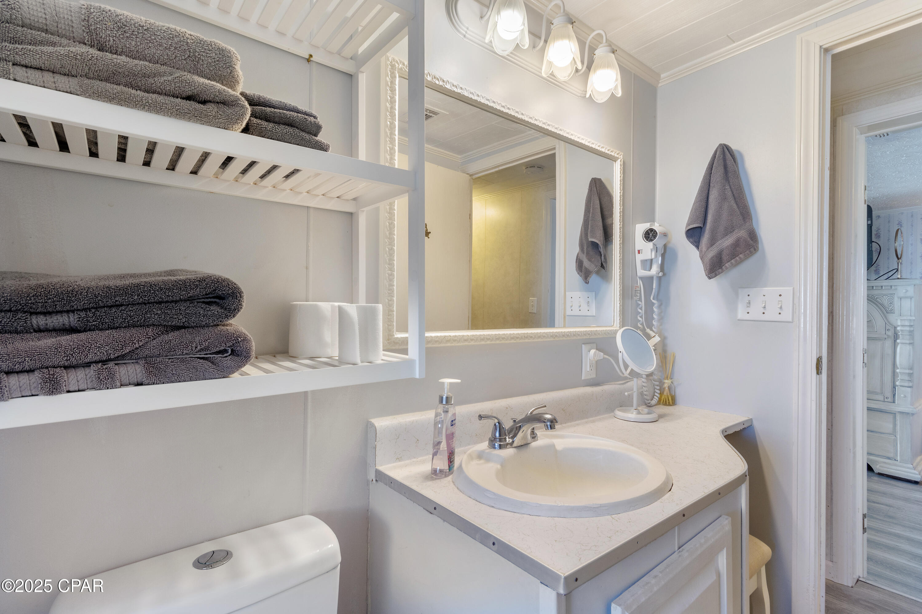 Image 23 For 216 Carol Place Place