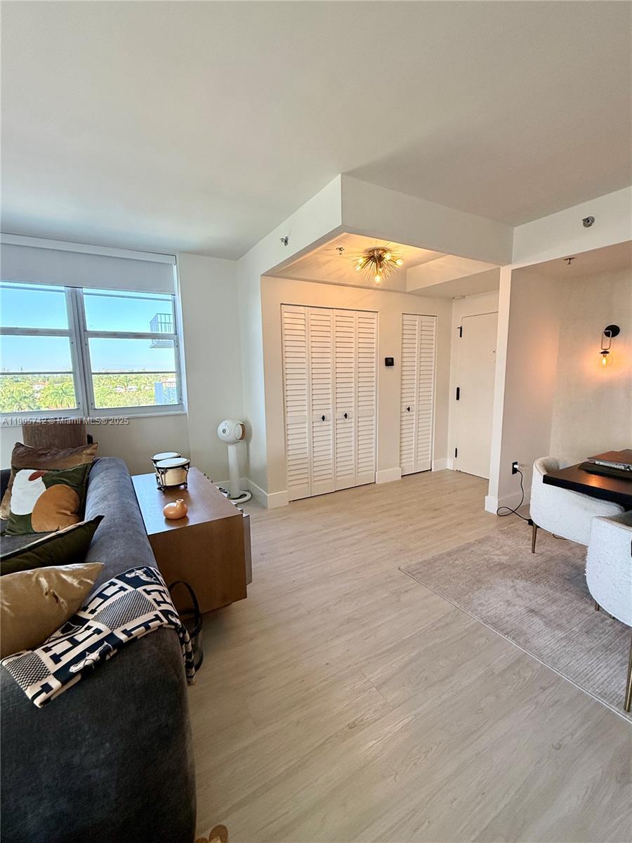 2829 Indian Creek Dr 603