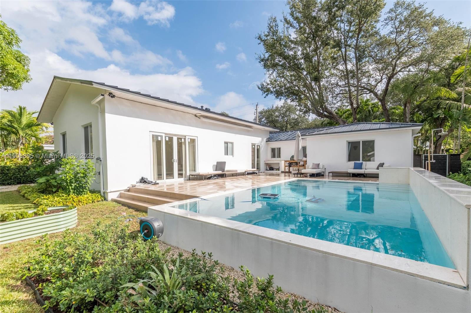 Homes for sale in Biscayne Park, FL | 11370 Ne 8Th Ave, Biscayne Park, FL 33161 | MLS# A11906805