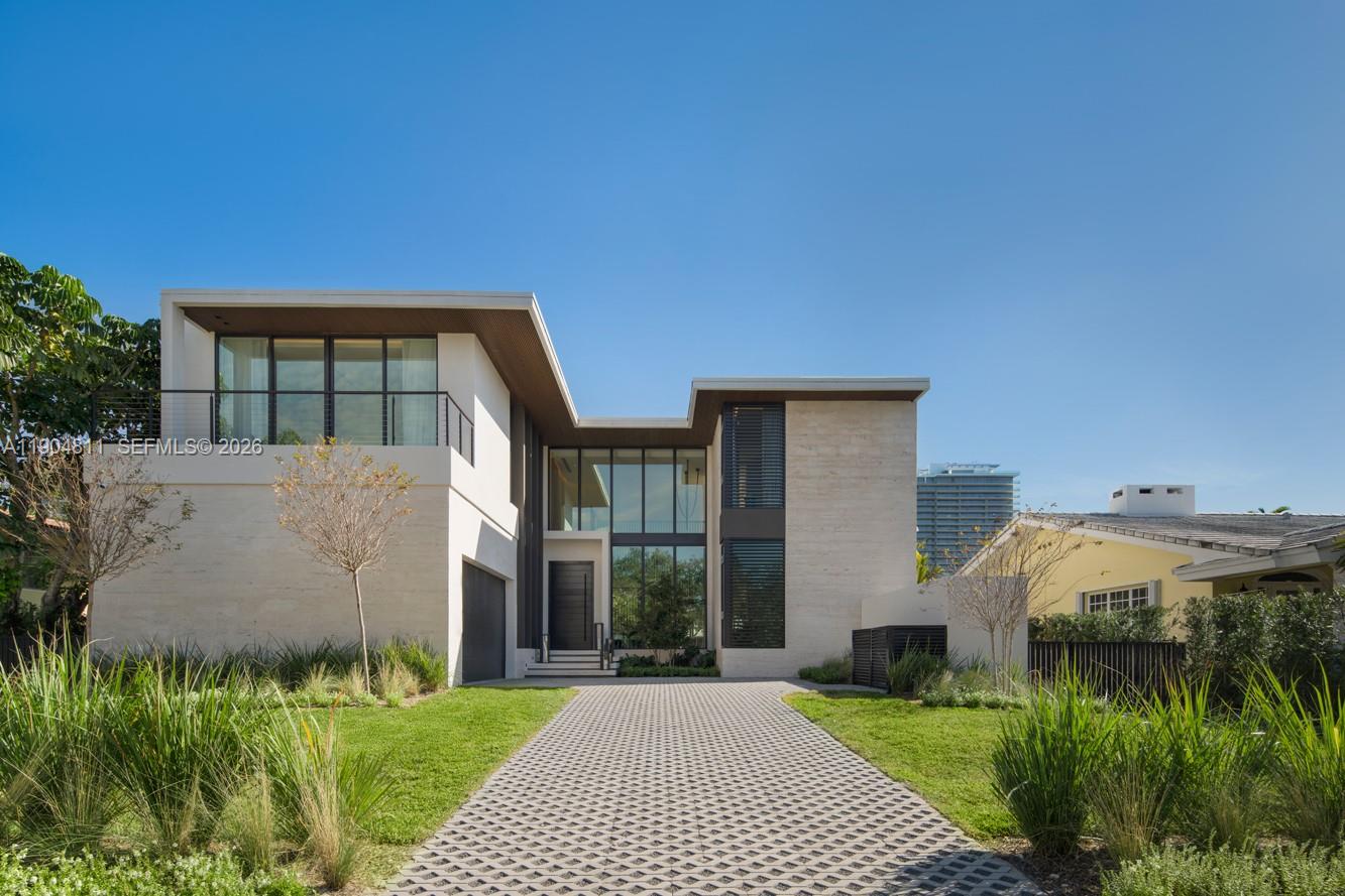 217 Bal Cross Dr Bal Harbour, FL 33154