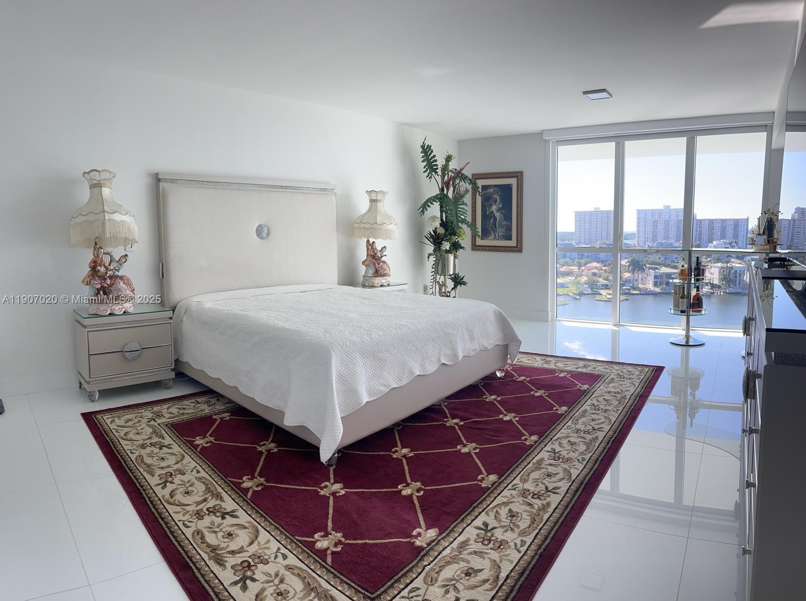 400 Sunny Isles Condo Wes