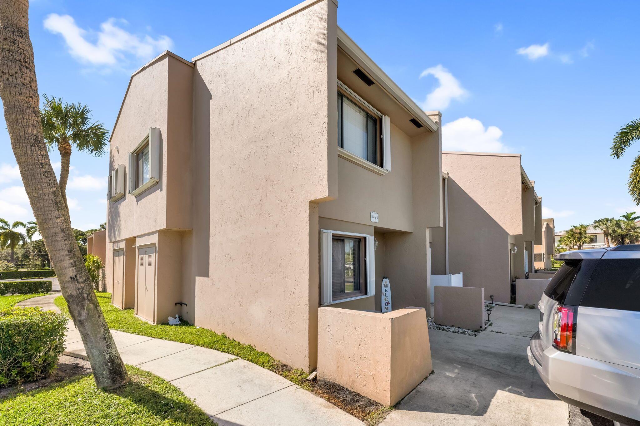 Royal Village Townhouses