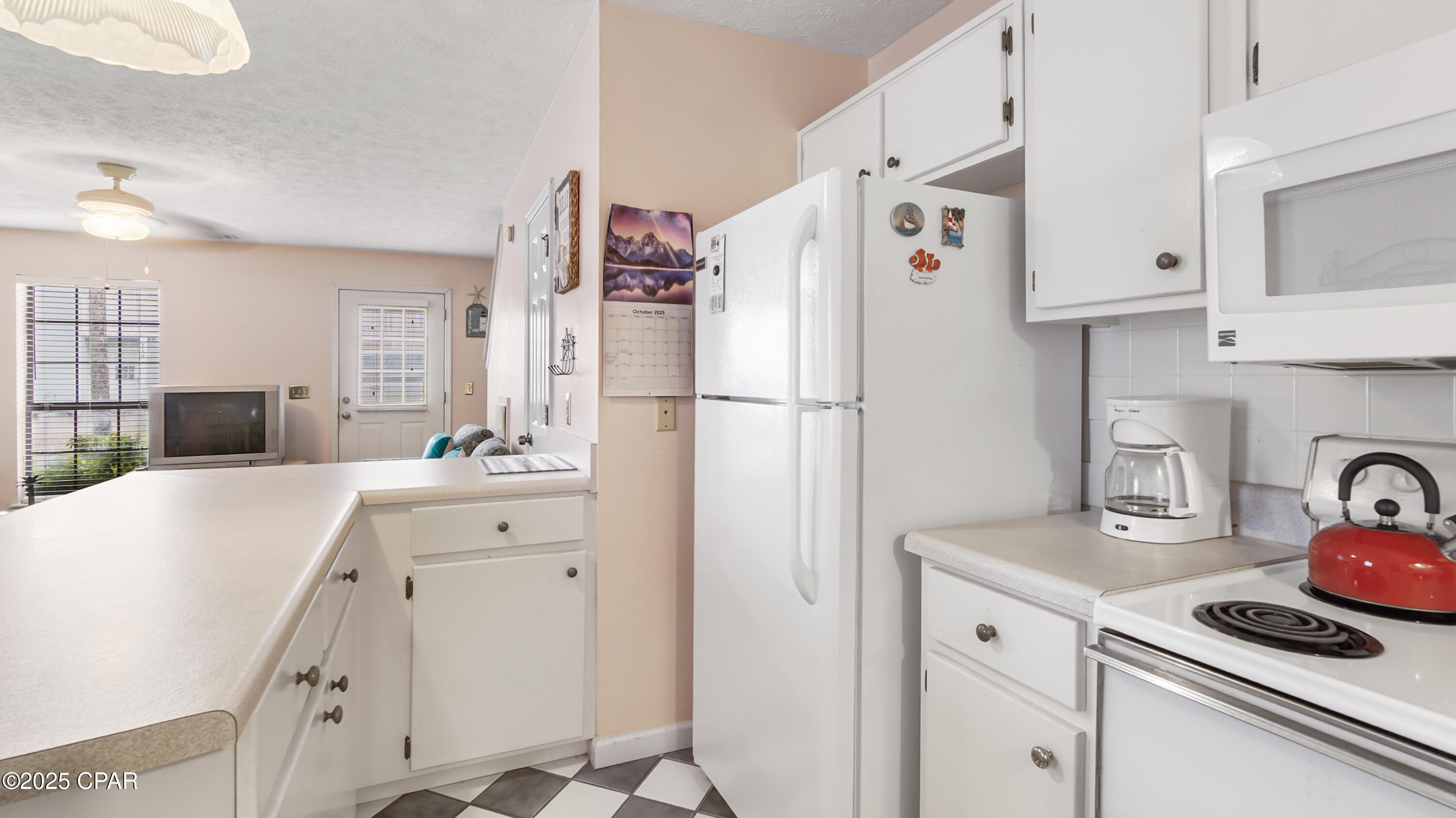 Image 10 For 17214 Front Beach Road 20