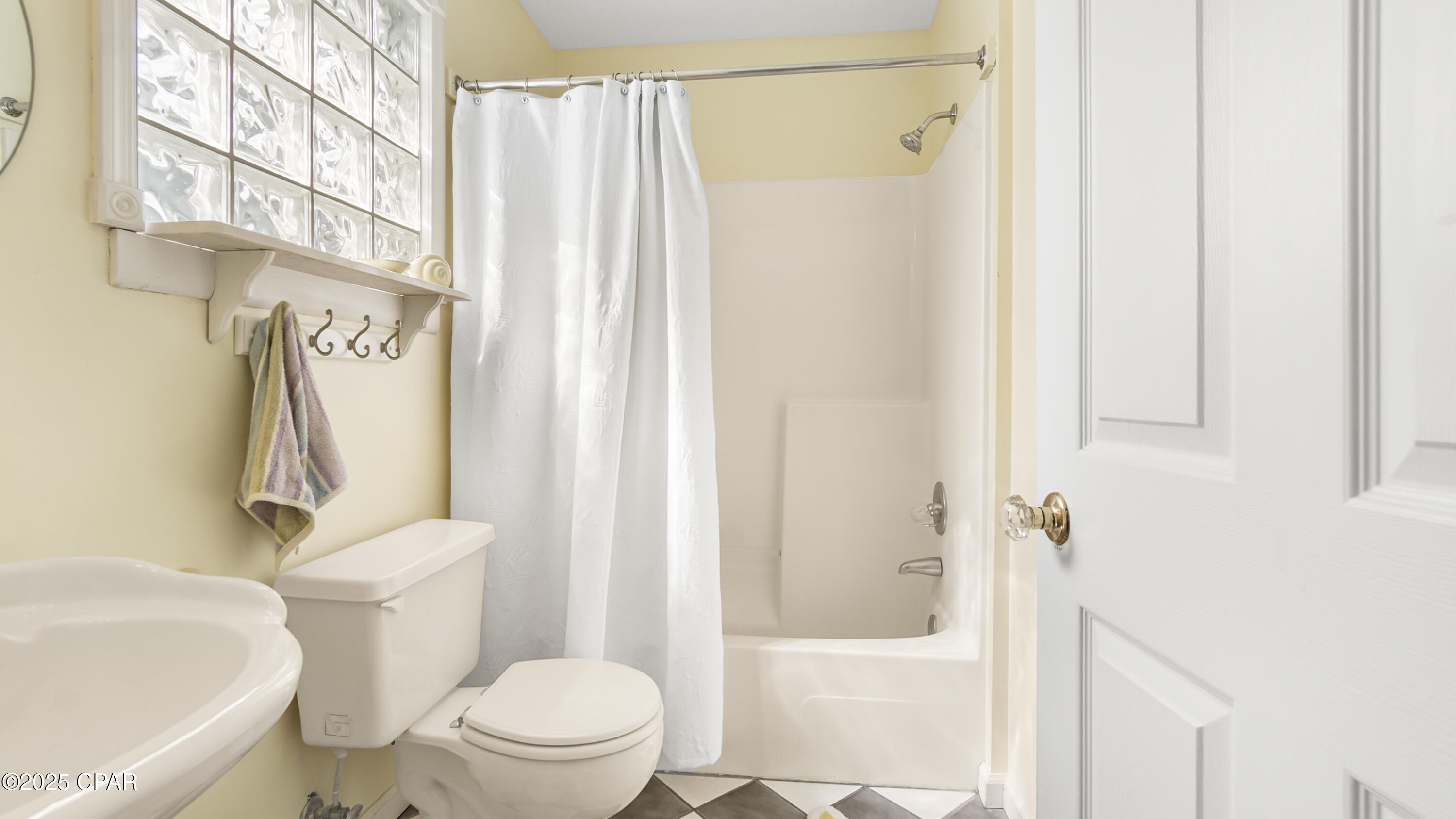 Image 22 For 17214 Front Beach Road 20