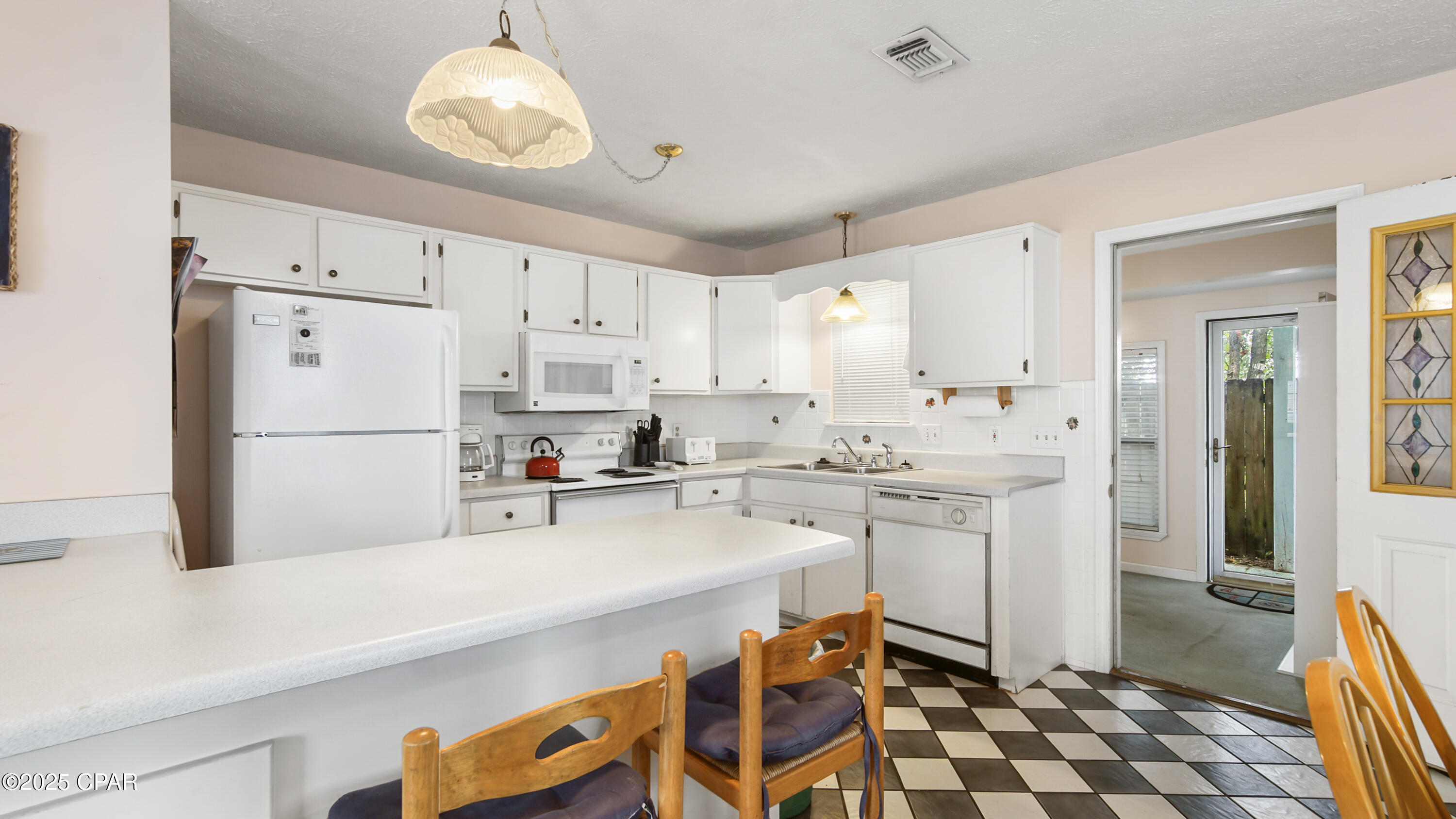 Image 8 For 17214 Front Beach Road 20