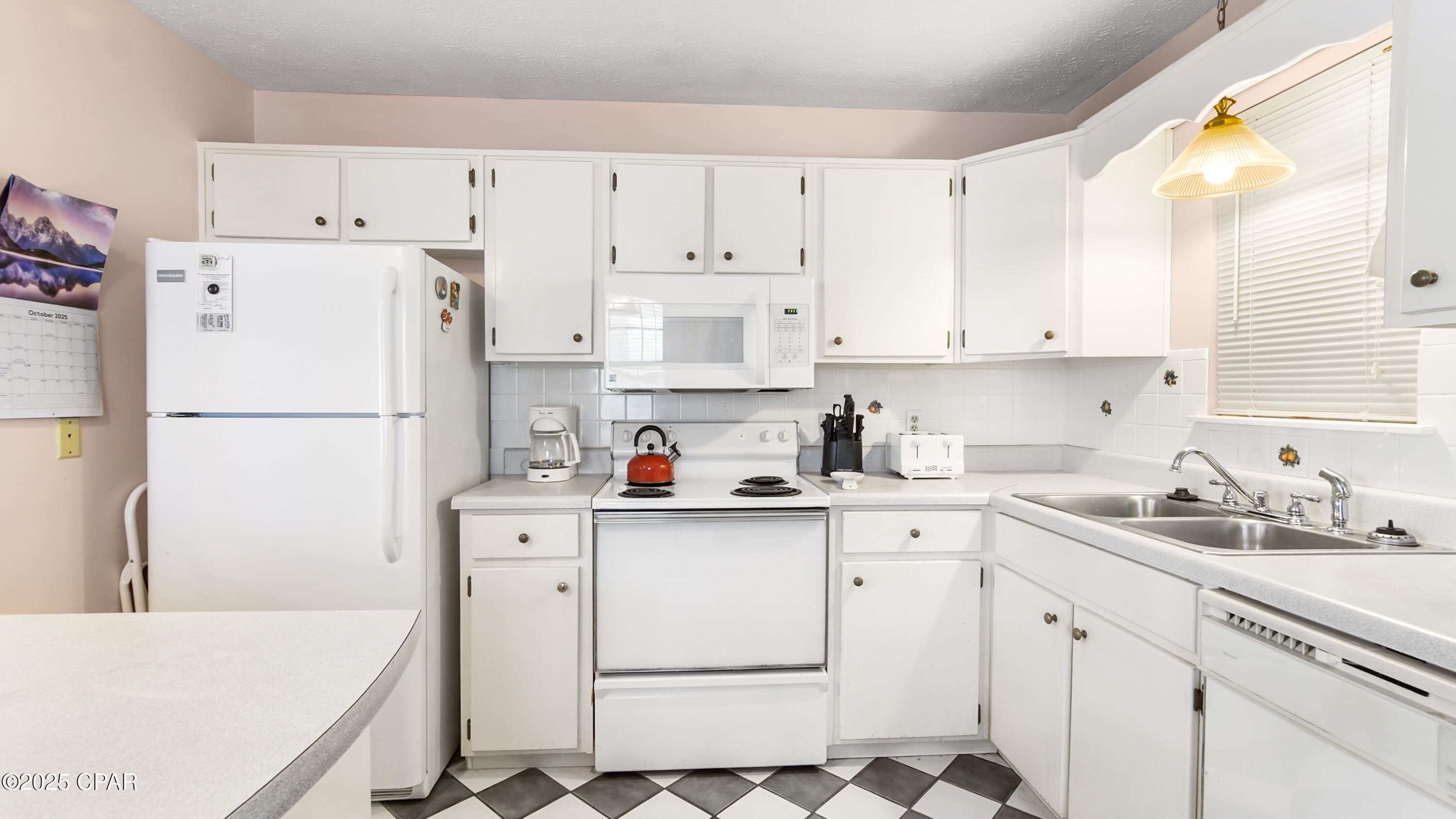 Image 9 For 17214 Front Beach Road 20