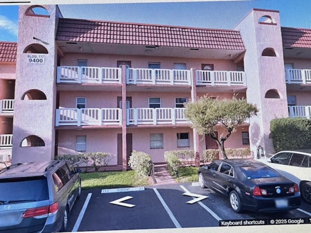 Homes for sale in Sunrise, FL | 9400 Sunrise Lakes Blvd #107, Sunrise, FL 33322 | MLS# F10534866