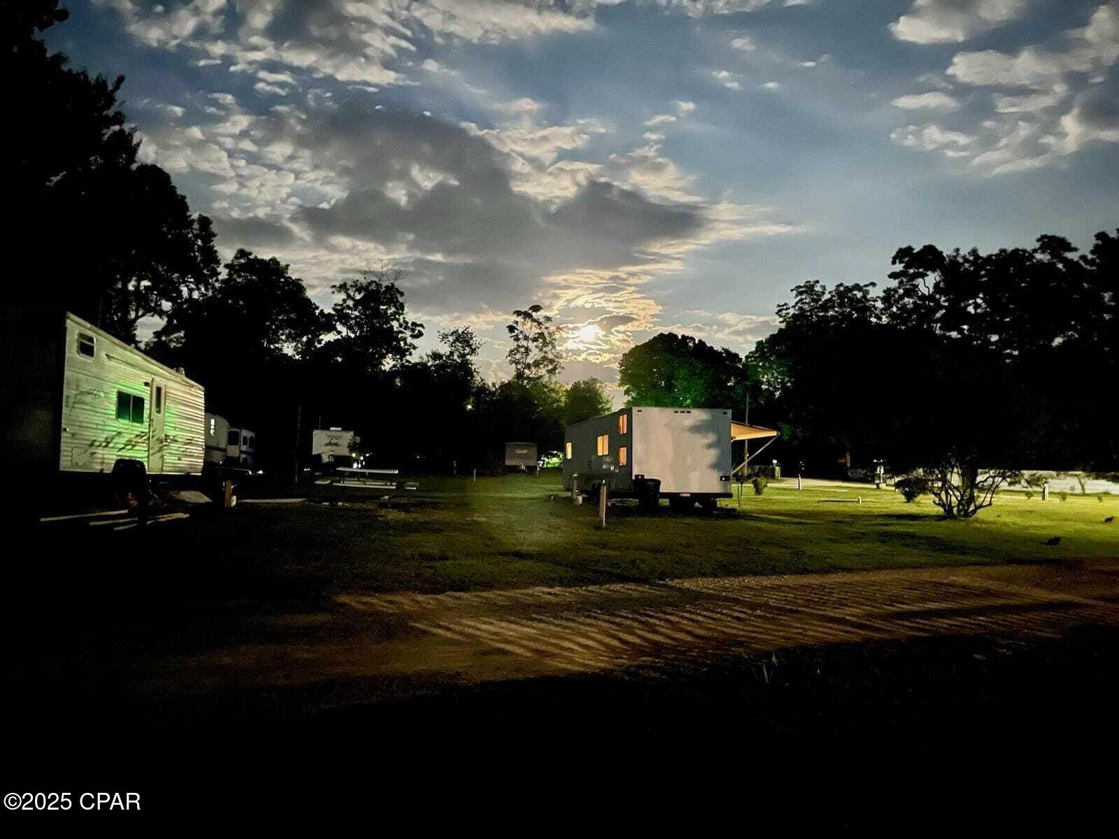 Image 5 For 3292 2nd Avenue