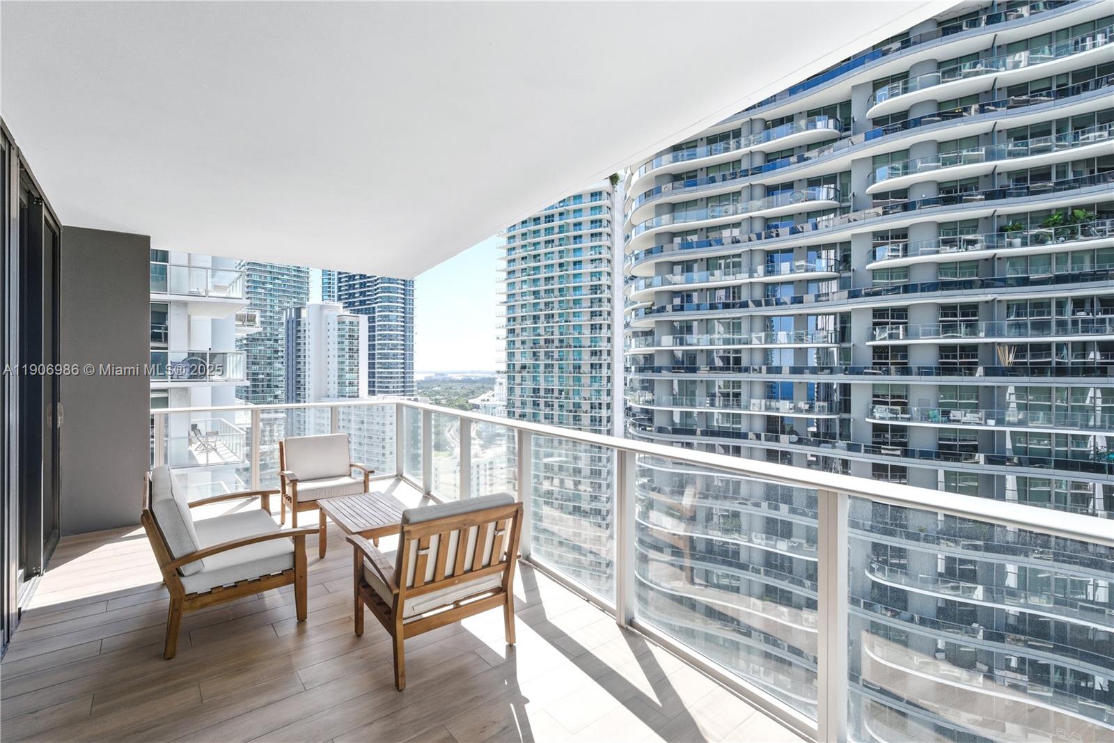 Condo for Sale in Miami, FL